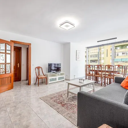 Boliches 3 Bed Ap Lejlighed *